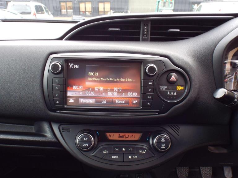  Toyota Yaris 1.33 Dual VVT-i Excel Euro 5 5dr Euro 5 Petrol Manual