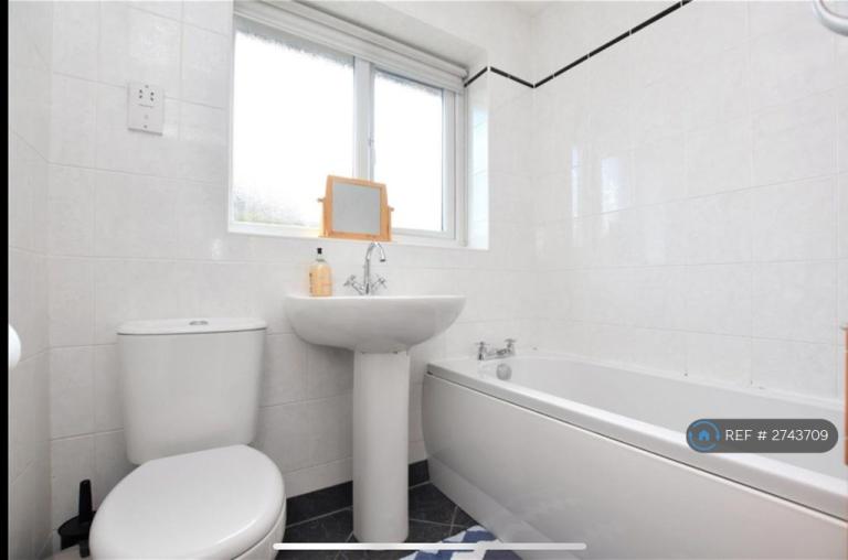 4 bedroom house in Woodside Drive, Morley, Leeds, LS27 (4 bed) (#2743709)