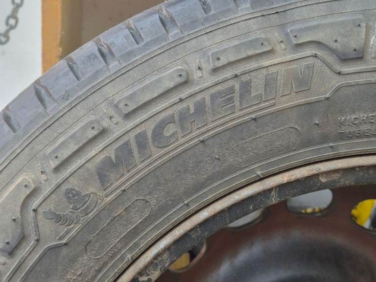 Peugeot / Vauxhall / Toyota / Citroen steel wheels with tyres 