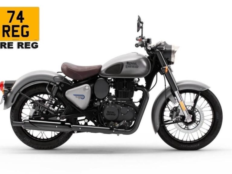 2024 (74) Royal Enfield Classic 350 in Dark Gunmetal Grey