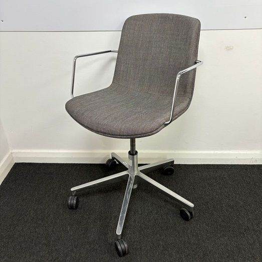 Orangebox Cubb Meeting Chair