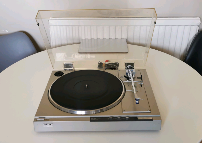 Sony PS-LX33 fully automatic record player 