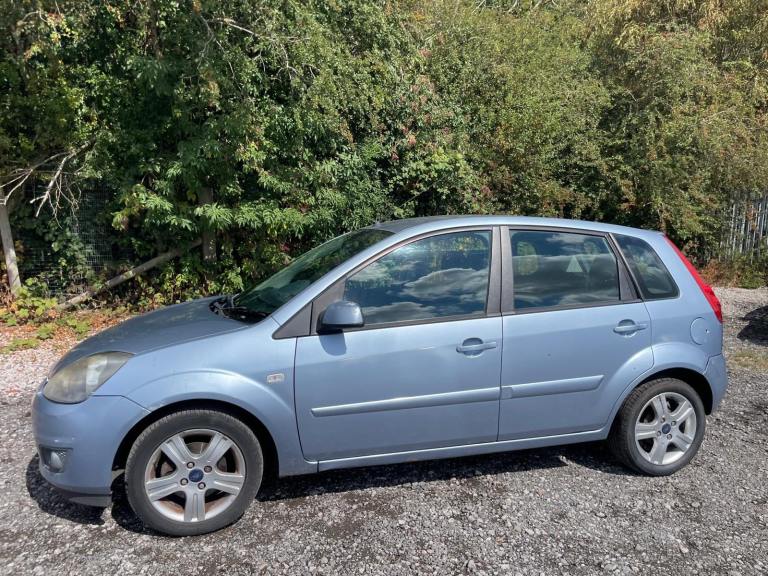 FORD FIESTA 1.4 ZETEC CLIMATE 2007 REG BLUE 5 DOOR MOT FEBRUARY 4TH 2027 MAIN DEALER HISTORY 45+MPG