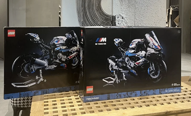 LEGO Technic BMW M 1000 RR Racing Motorcycle 42130