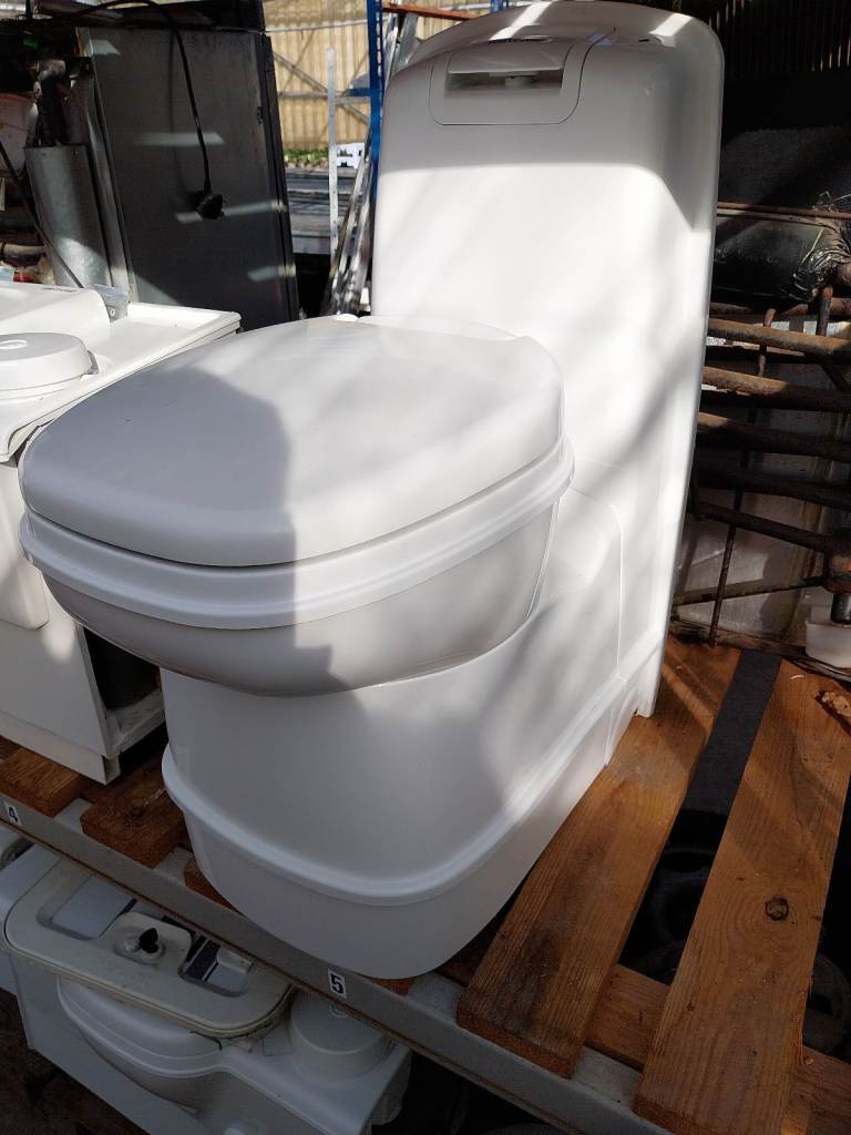 Thetford caravan cassette toilet 