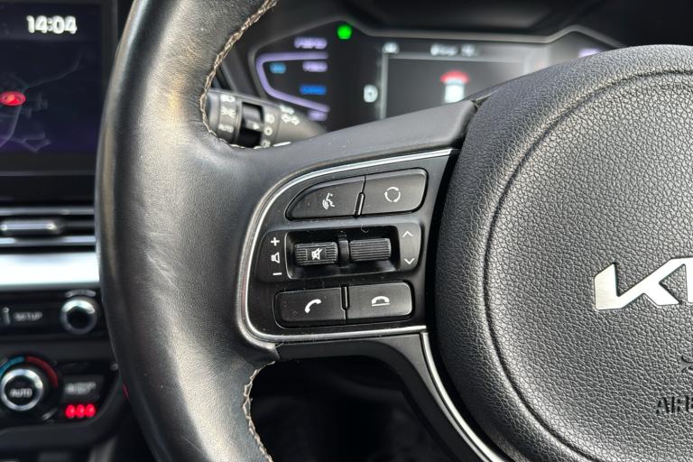  Kia Niro Plug In Hybrid 1.6 Gdi 8.9kwh 3 Suv 5dr Petrol Plug In Hybrid Dct