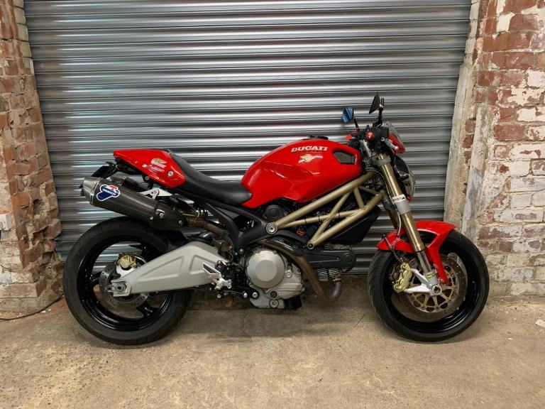 Ducati M696 ABS 20th ANV MONSTER (CLASSIC MOTORCYCLE) RARE 1 YEAR ONLY MODEL !!
