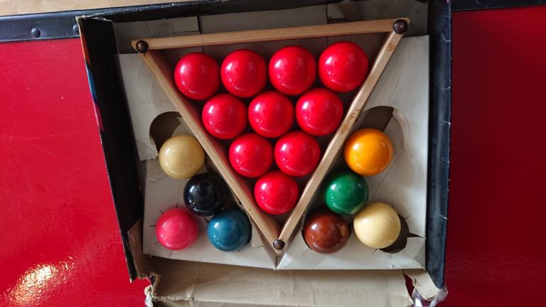 Snooker ball set 