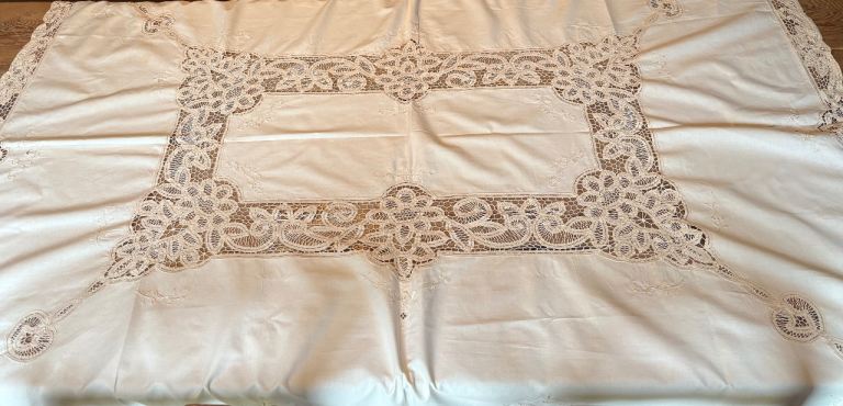 image for Cream Lace Affect Tablecloth 