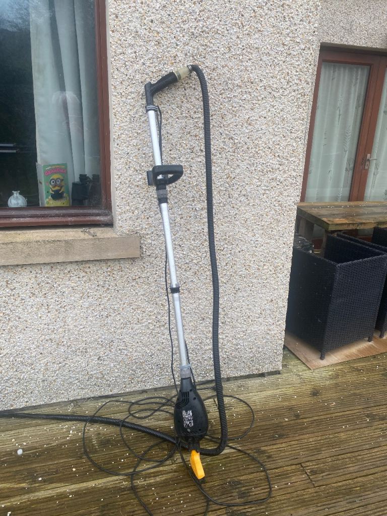 Pond vacuum