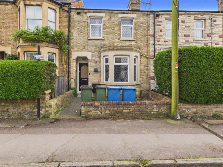 Two Bedroom Flat - Uncapped Universal Credit/DSS/Benefits Applicants ONLY - Transitional Housing