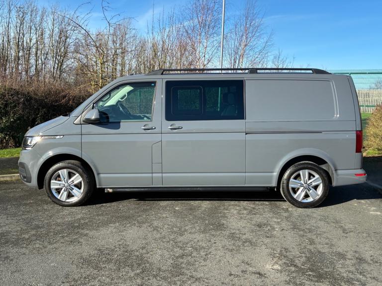 2022 Volkswagen Transporter 2.0 BiTDI 204 Highline Kombi Van 4MOTION DSG WINDOW VAN Diesel Automatic