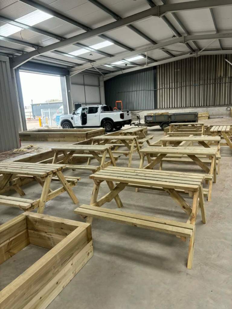 Picnic tables 