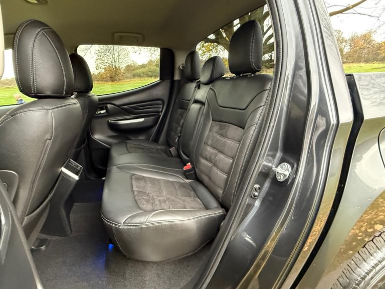 2020 Mitsubishi L200 Double Cab DI-D 150 Barbarian X 4WD Auto PICK UP Diesel Automatic