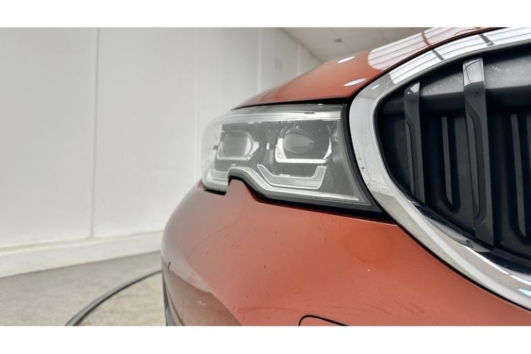 2019 BMW 3 Series 330e Sport Pro Saloon HYBRID Automatic