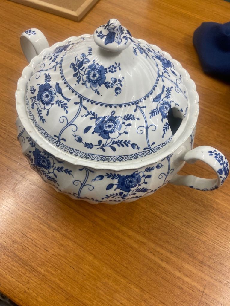 Vintage Johnson Bros Indies soup tureen
