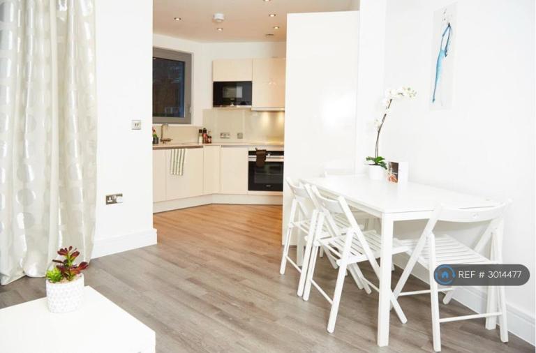 1 bedroom flat in Boleyn Road, London, N16 (1 bed) (#3014477)