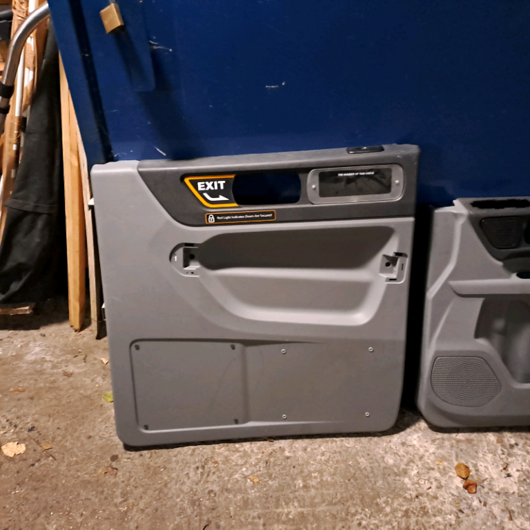 LEVC TXE OSR Inner door card.