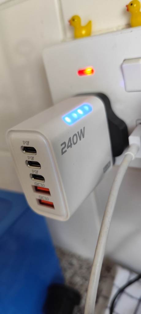 Socket Charger 240w Adaptor Led USB C
