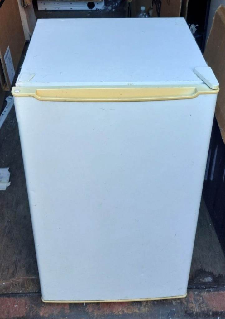 White Under Counter Larder Fridge - Good Working Order