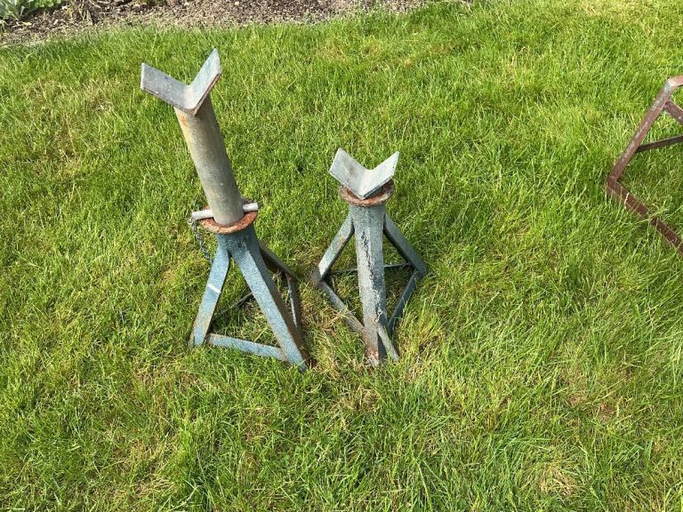 Axle stands 12 to 18 inch lift