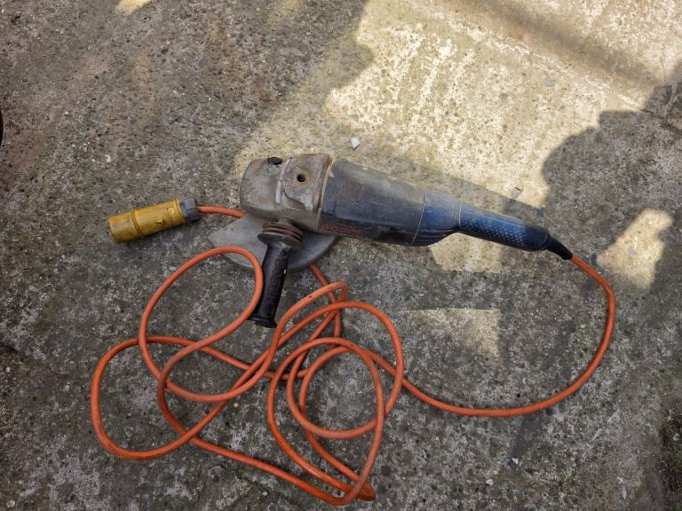 Bosch 110V 9” Angle Grinder (GWS 22-230 H)
