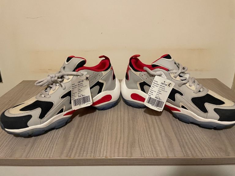 Reebok Fitness Trainers - Grey - Size 8 - Brand New With Tags