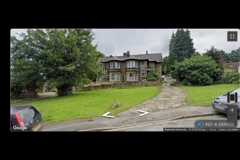 1 bedroom flat in St Johns Villas, Huddersfield, HD1 (1 bed) (#2931033)