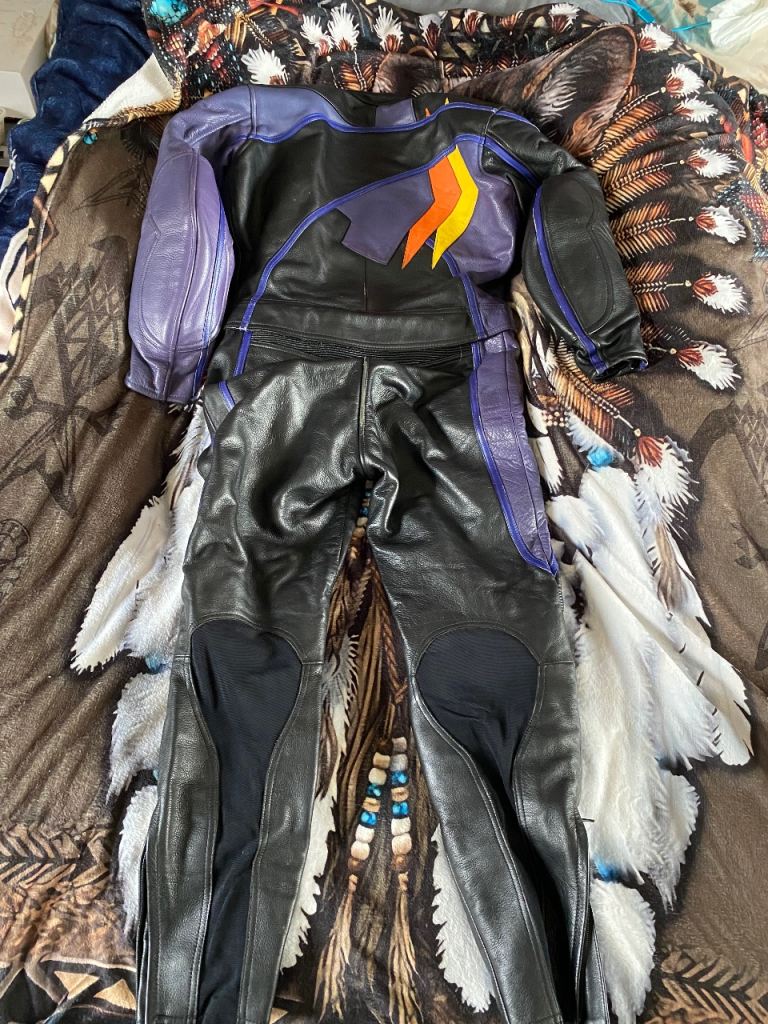 Motorcycle suit 