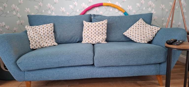 Free: Need quick uplift. Good Condition Blue Fabric three-Seater Sofa