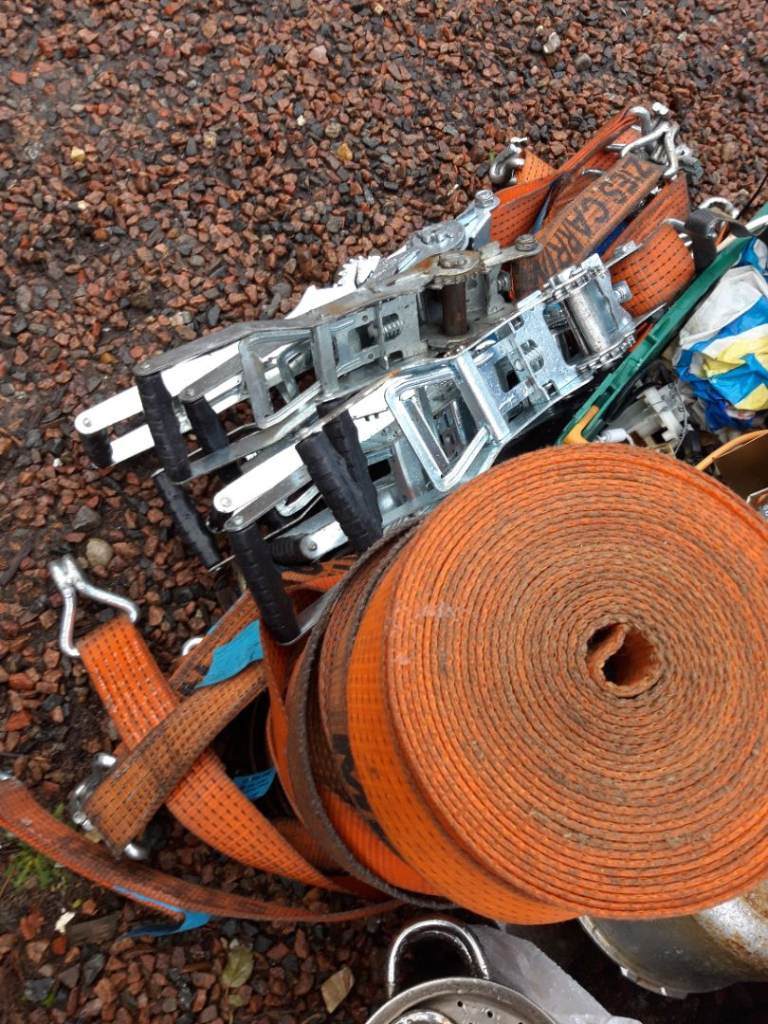 image for 9x long ratchet straps with ratchets 