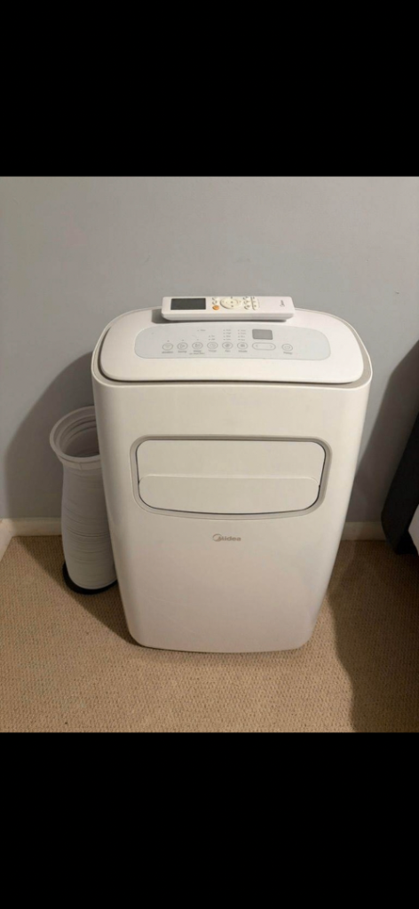 Midea Portable Air Conditioner 9000 BTU - White, Good Condition