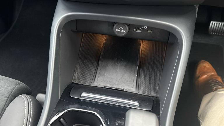 2025 Volvo XC40 2.0 B4P Plus Dark 5dr Auto Petrol Estate Estate Petrol Automatic