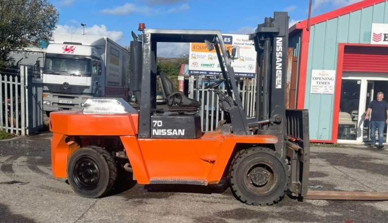 2005 Nissan 7 Ton Diesel Forklift