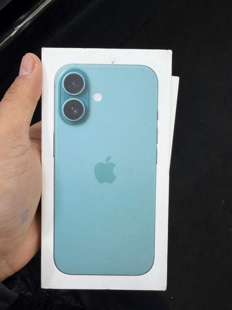 IPHONE 16 UNLOCKED BRAND NEW BOX ONE YEAR APPLE WARRANTY 