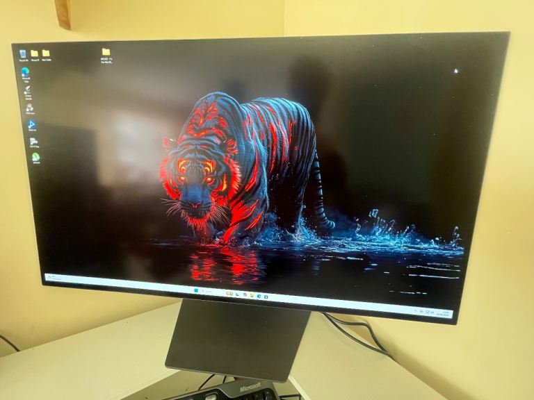 LG Ultragear 4k OLED 240/480hz 32” monitor 