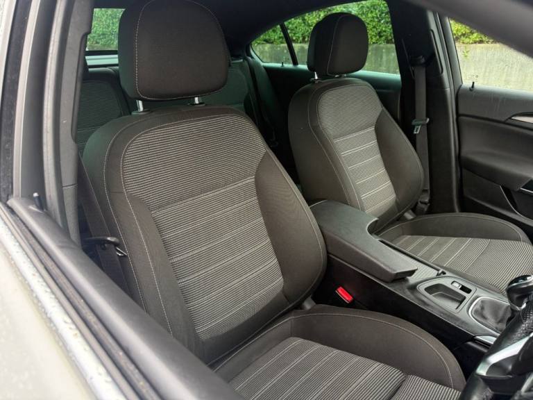 2016 Vauxhall Insignia 2.0 CDTi ecoFLEX SRi VX Line Nav Hatchback 5dr Diesel Manual Euro 6-Factor...