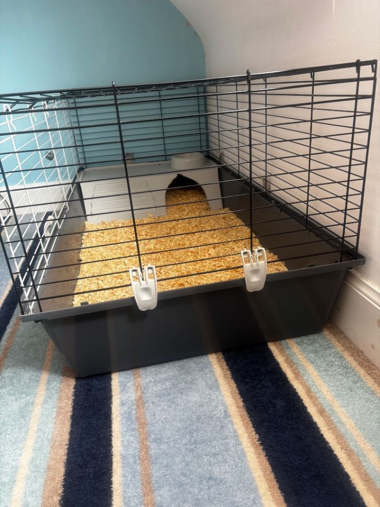 Ferplast Guinea Pig / Small Animal Cage with Accessories 
