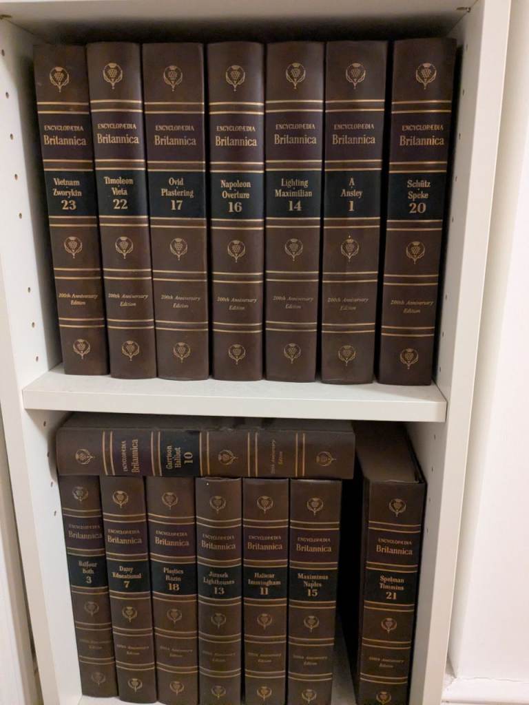 Full set of Encyclopaedia Britannica books - collection only 
