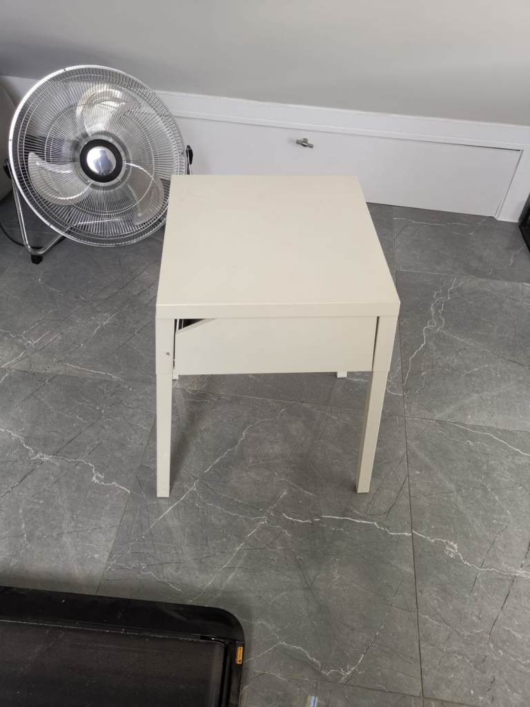 White coffee / bedside table with drawer