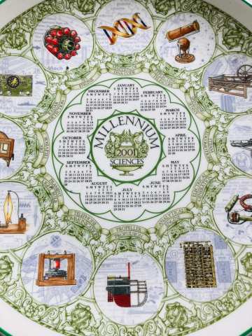 Souvenir & collectible Millennium 2001 plate The Sciences, size