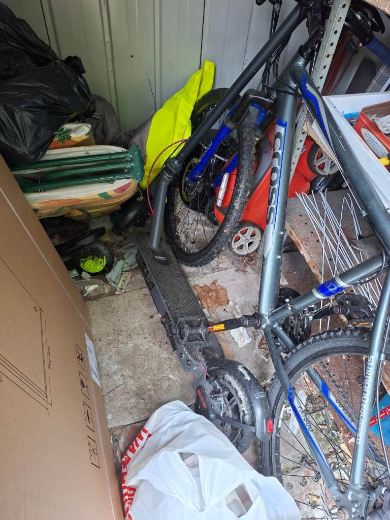  £20 Cross Adult Mountain Bike – Grey/Blue Frame, Fair Condition