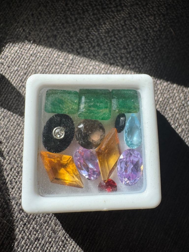 Joblot 175+ Pieces Ex Jewellery Mounted Gems And Stones Diamond Emerald Sapphire