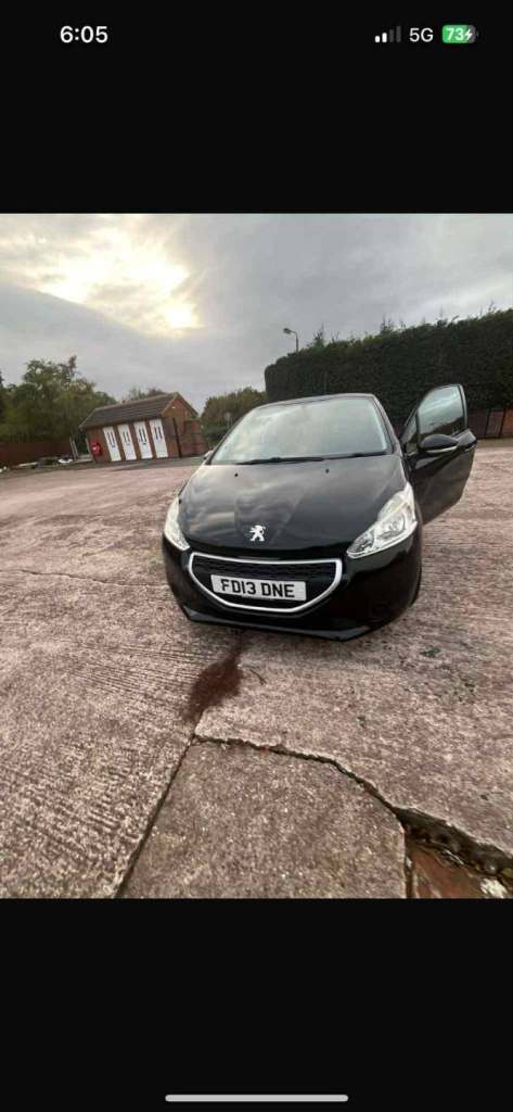 Peugeot, 208, Hatchback, 2013, Manual, 1199 (cc), 3 doors