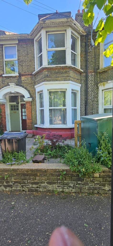 2 bedroom ground floor flat