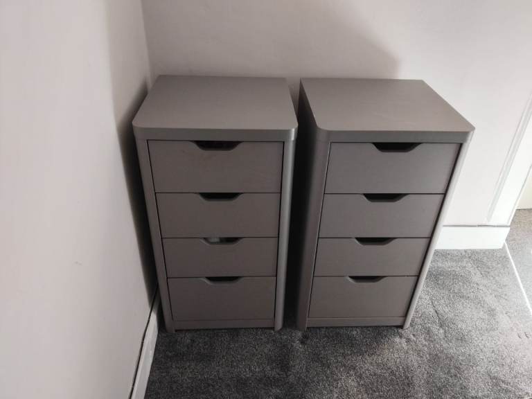 Pair of slim drawer chests 