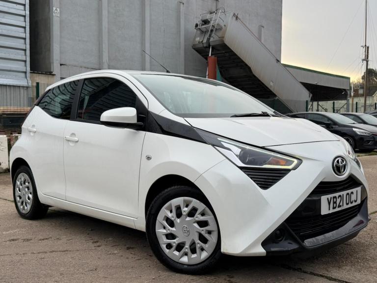 2021 Toyota AYGO 1.0 VVT-i x-play Euro 6 5dr (Safety Sense) HATCHBACK Petrol Manual