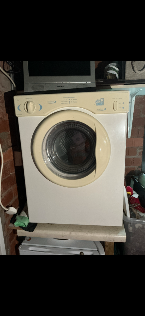 White knight small 3kg tumble dryer