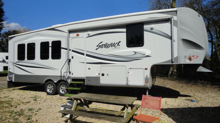 Cedar Creek American 5th Wheel Trailer