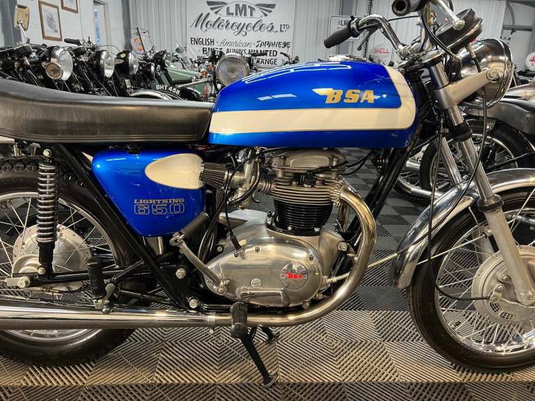 1971 BSA Lightning Twin Carburettor 650 cc Unit Construction, show condition, px